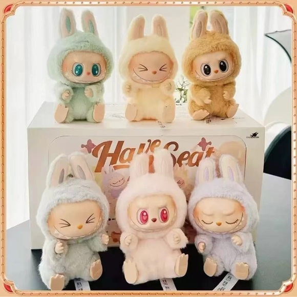 Lafufu Accessories - Lafufu the monster- Have a Seat Vinyl Plush Blind Box,keychain